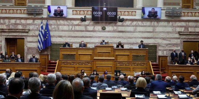 Την Παρασκευή προ ημερησίας οι Υποκλοπές – Και Δευτέρα απόφαση για Εξεταστική