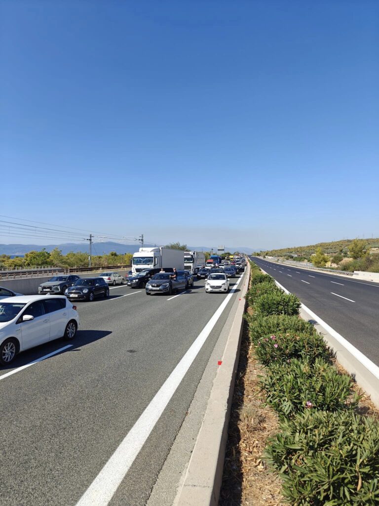 Αθηνών-Κορίνθου: Φωτιά και διακοπή κυκλοφορίας μετά από ανατροπή βυτιοφόρου στο ύψος της Κινέτας ΦΩΤΟ 454379149 2190740327985632 4315359675650385863 n