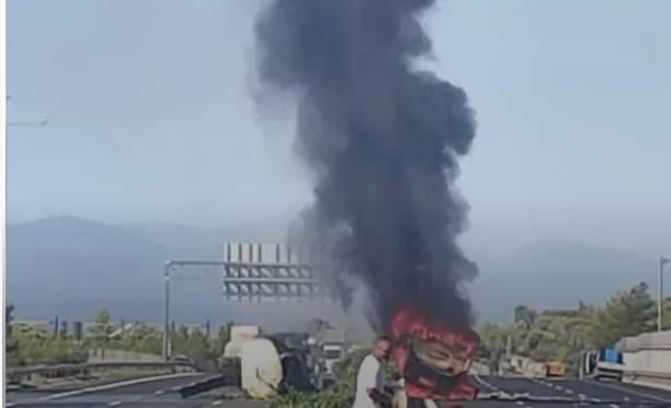 Αθηνών-Κορίνθου: Φωτιά και διακοπή κυκλοφορίας μετά από ανατροπή βυτιοφόρου στο ύψος της Κινέτας ΦΩΤΟ stigmiotypo 9 8 2024 115624 flamis.gr